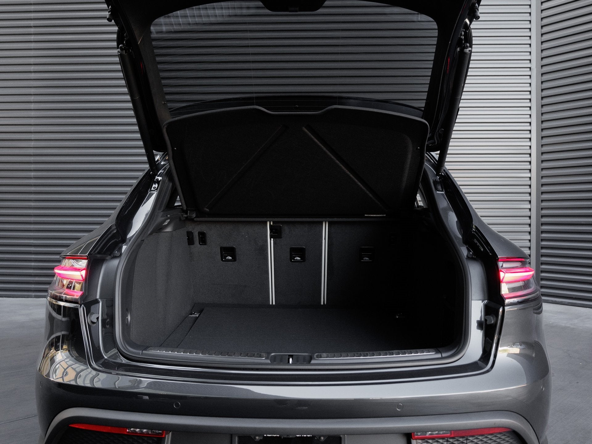 2025 Porsche Macan Macan