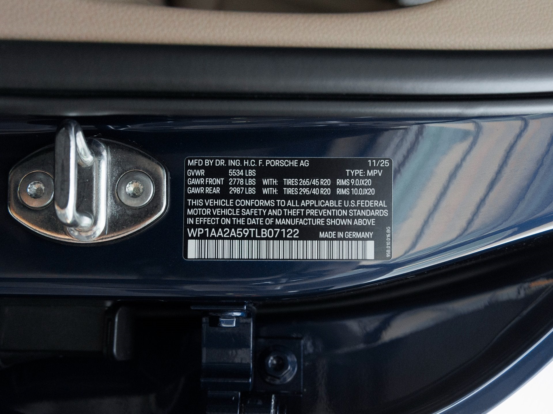 2026 Porsche Macan Macan