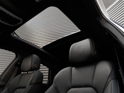 2026 Porsche Macan Macan T