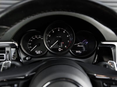 2023 Porsche Macan Base