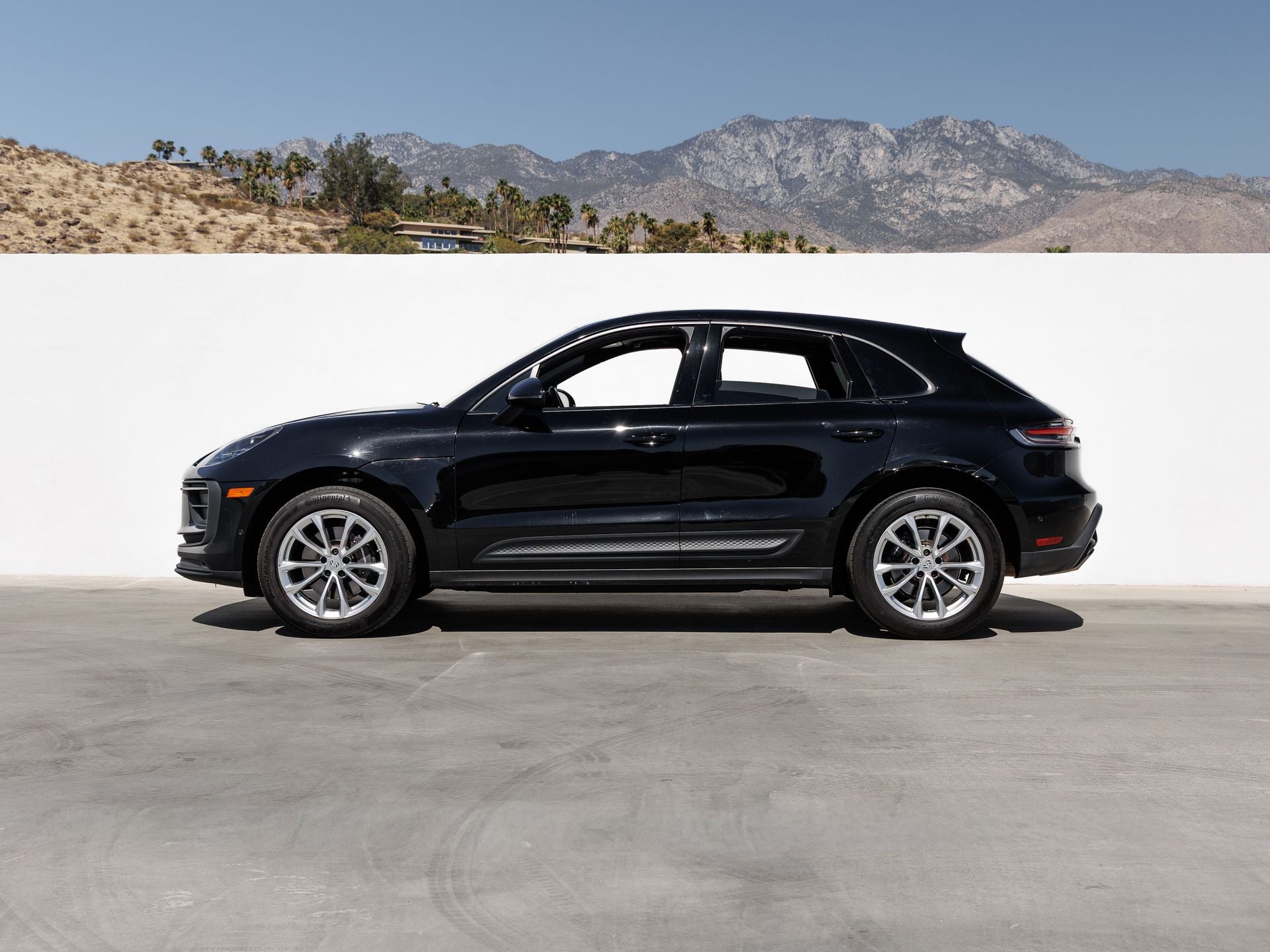 2023 Porsche Macan Base