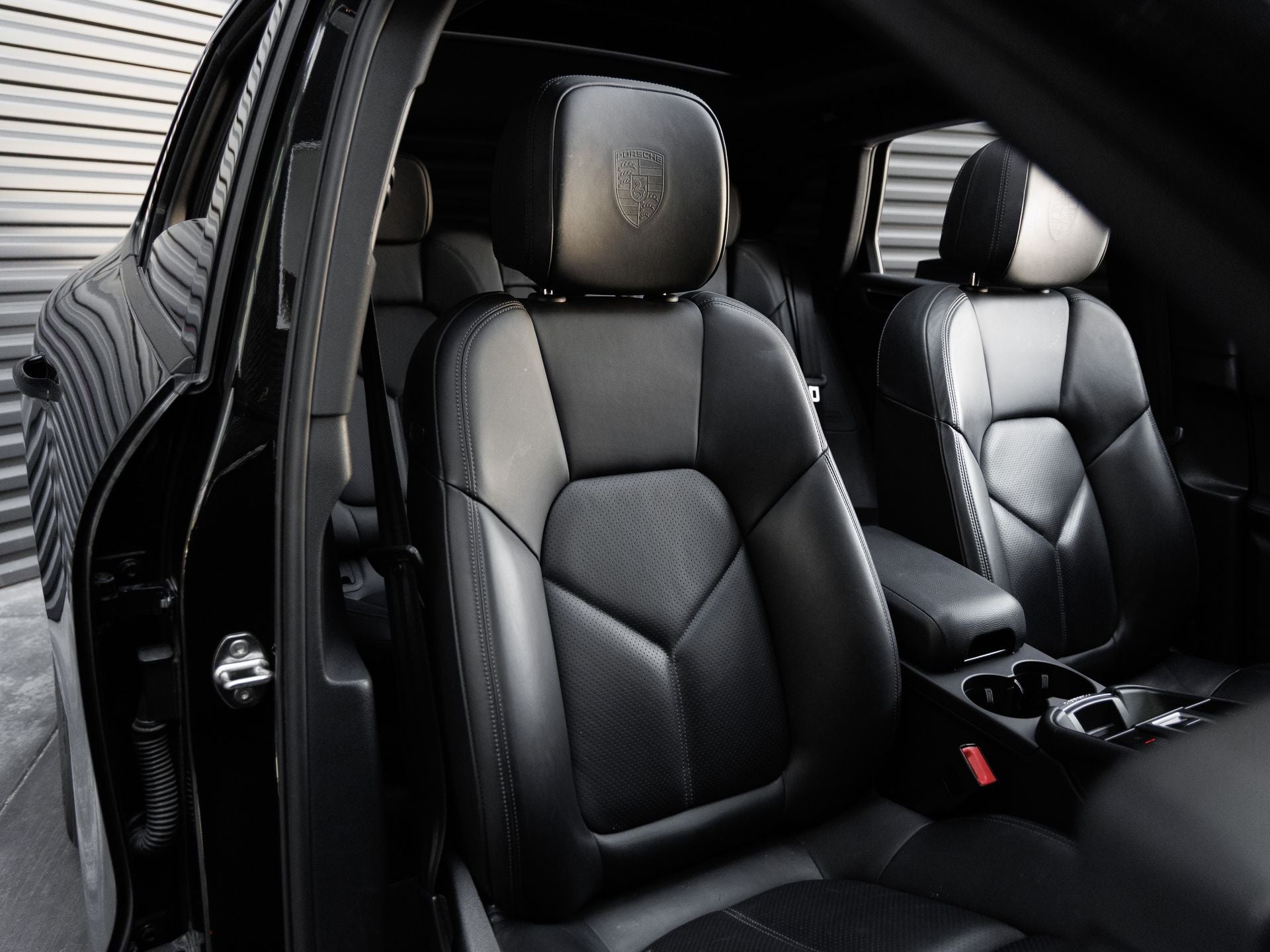 2023 Porsche Macan Base