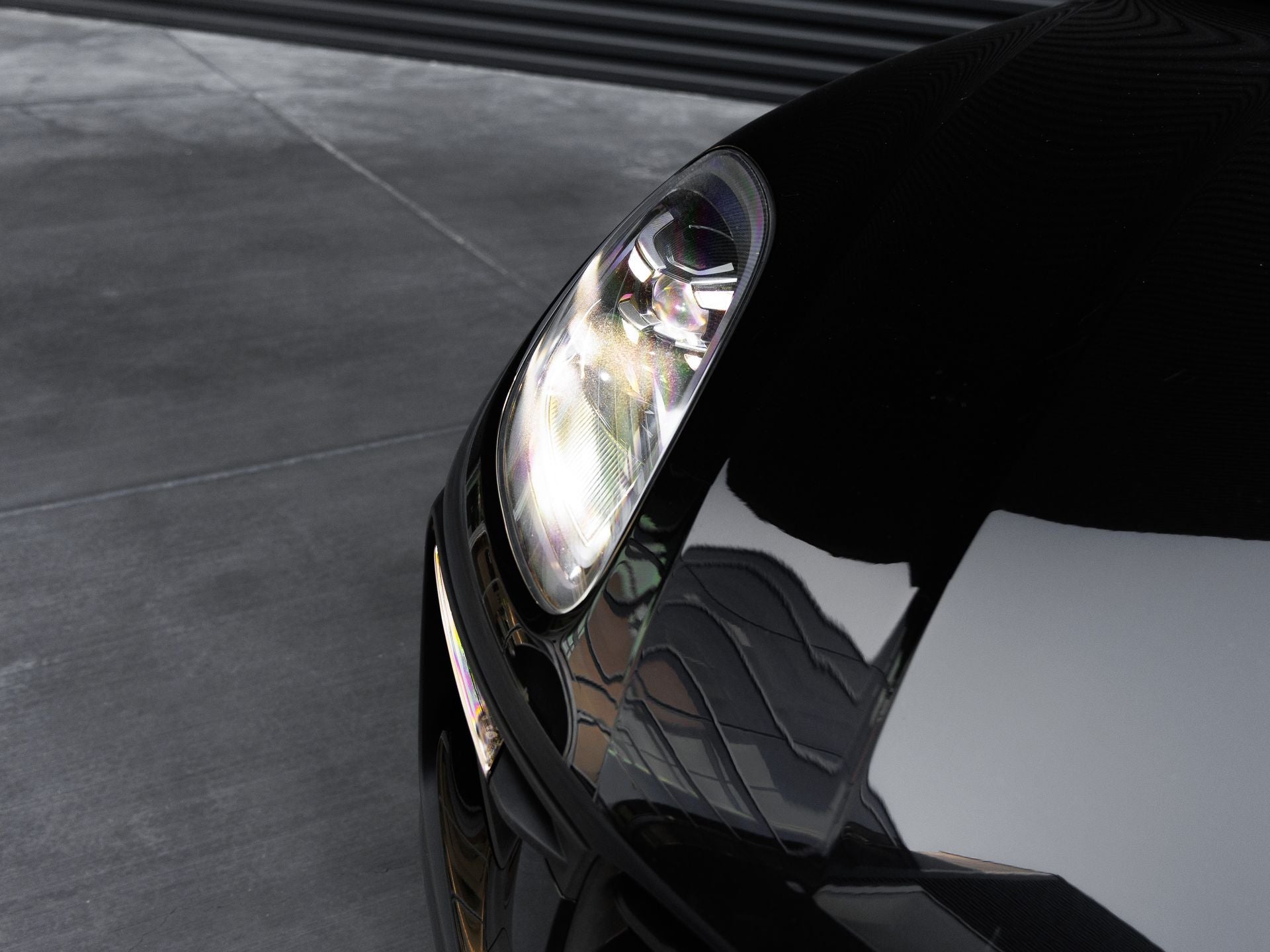 2023 Porsche Macan Base