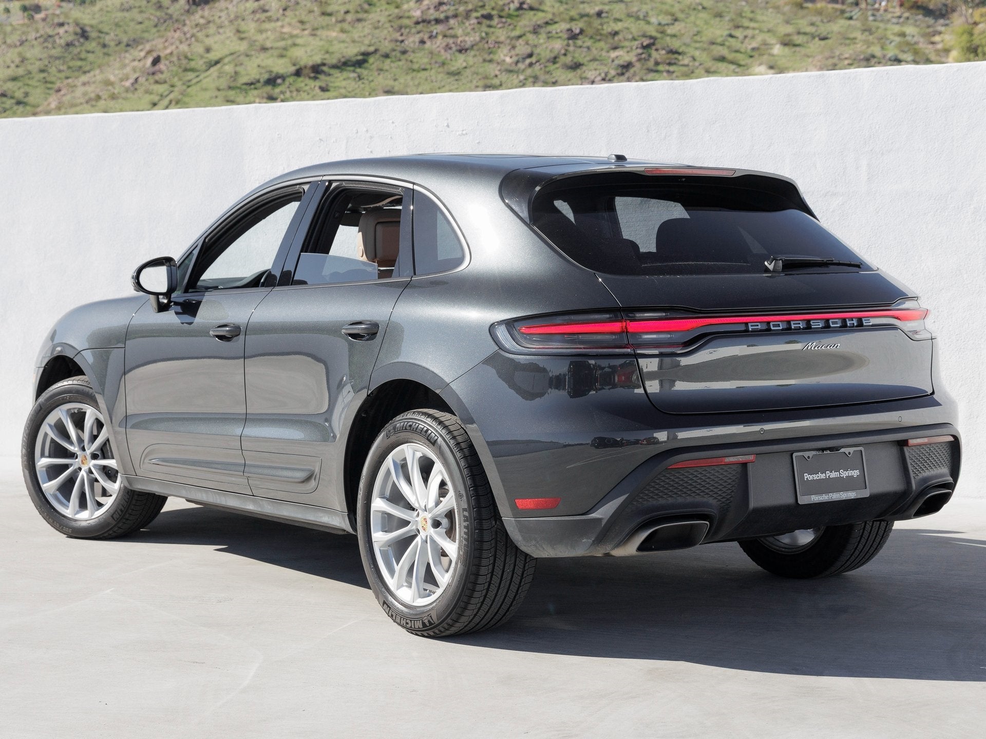 2025 Porsche Macan Macan