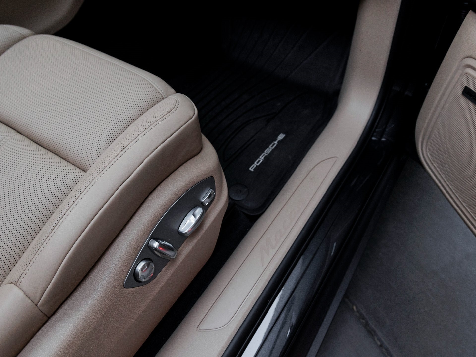 2025 Porsche Macan Macan