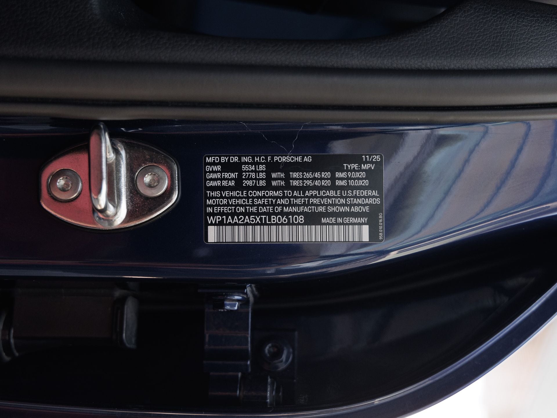 2026 Porsche Macan Macan