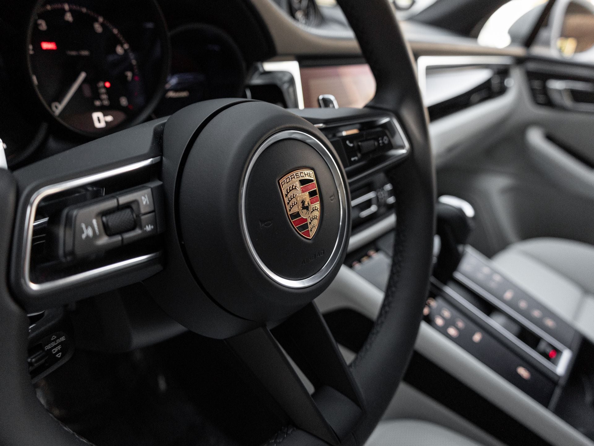 2026 Porsche Macan Base