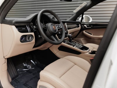 2026 Porsche Macan Macan