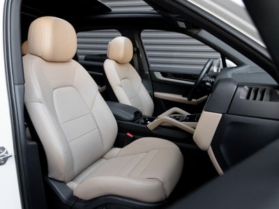 2025 Porsche Cayenne Cayenne