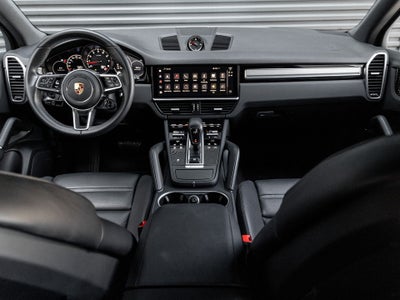 2023 Porsche Cayenne Platinum Edition