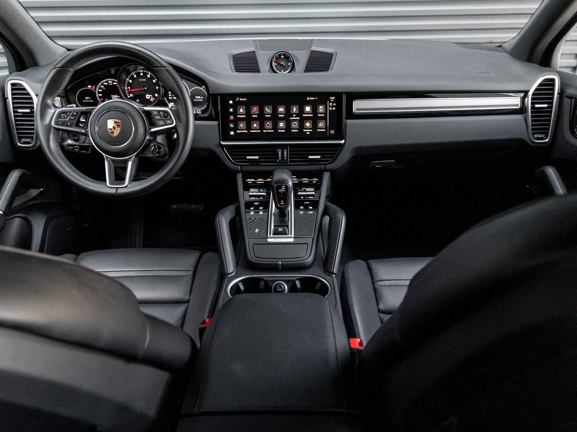 2023 Porsche Cayenne Platinum Edition