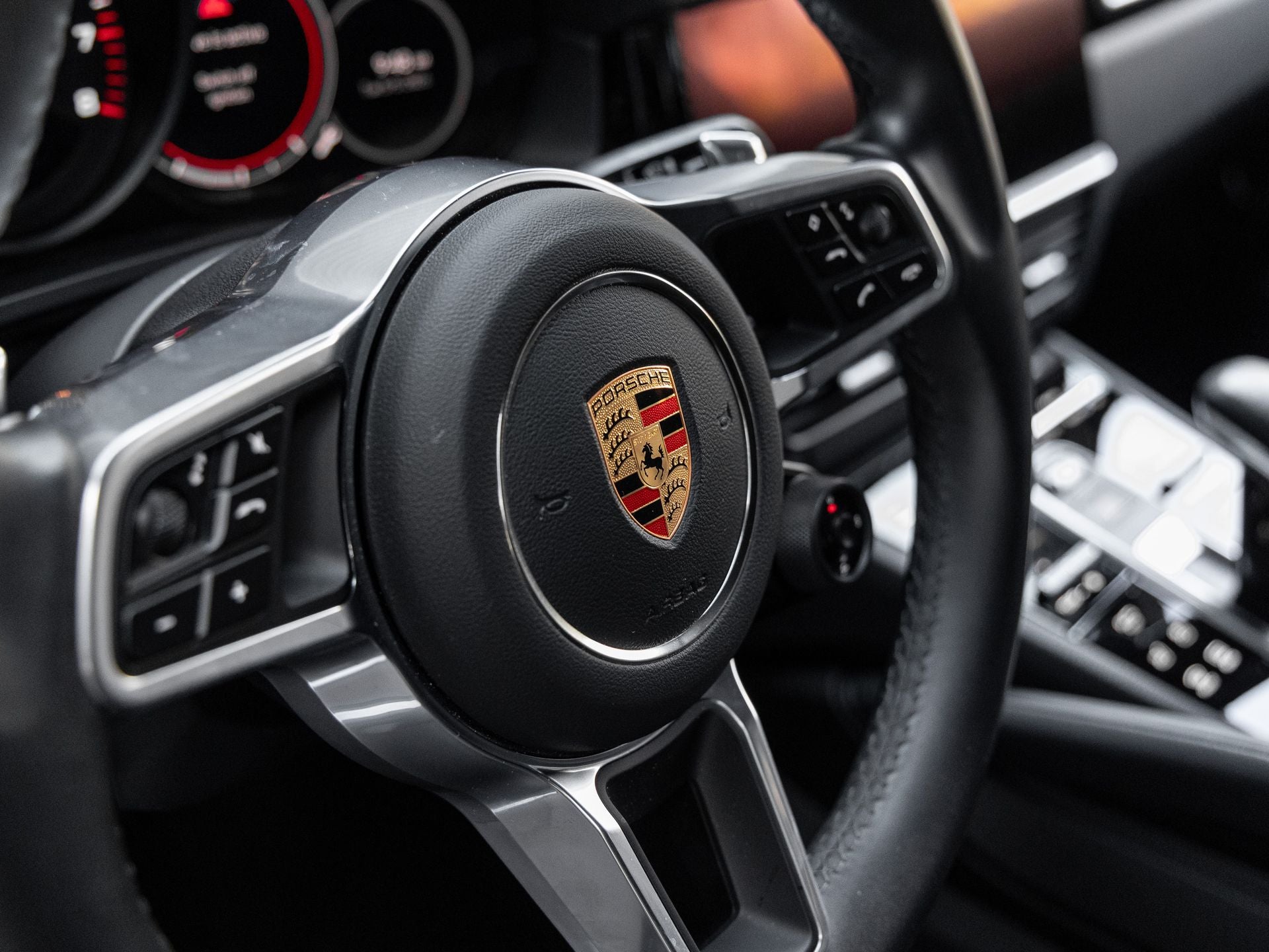 2023 Porsche Cayenne Platinum Edition