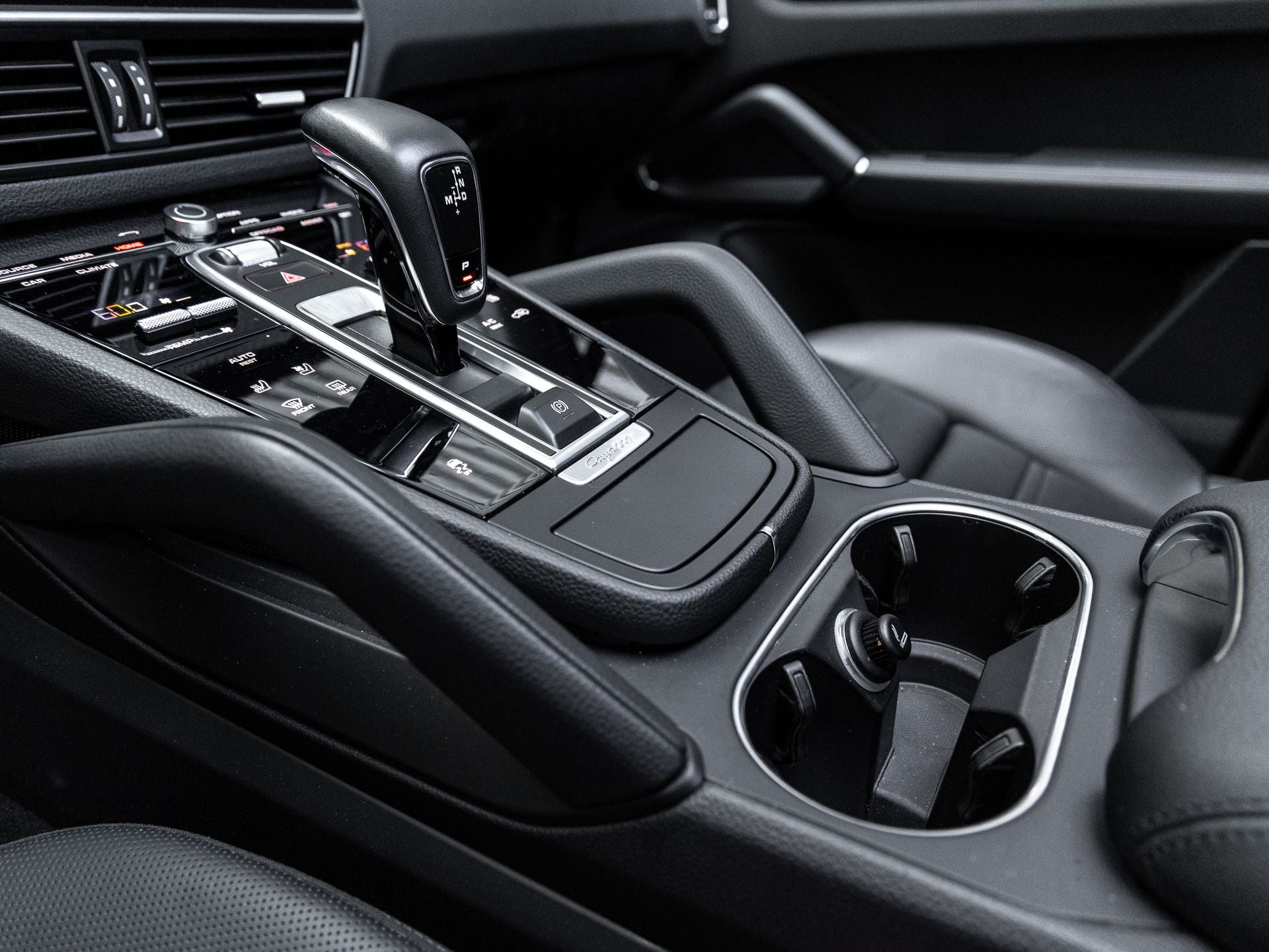 2023 Porsche Cayenne Platinum Edition