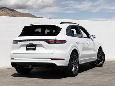 2023 Porsche Cayenne Platinum Edition