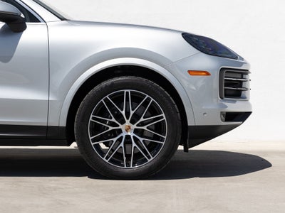 2025 Porsche Cayenne Base