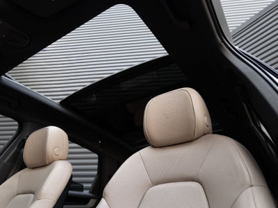 2025 Porsche Cayenne Base