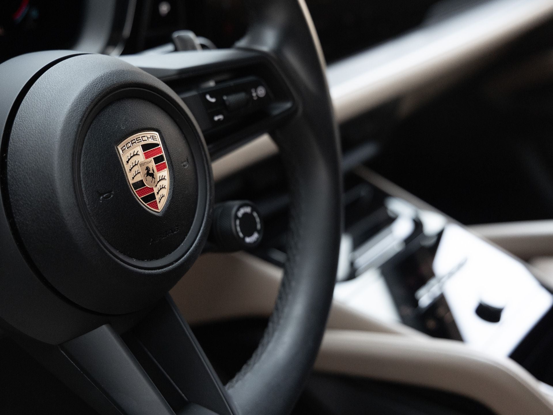 2025 Porsche Cayenne Base
