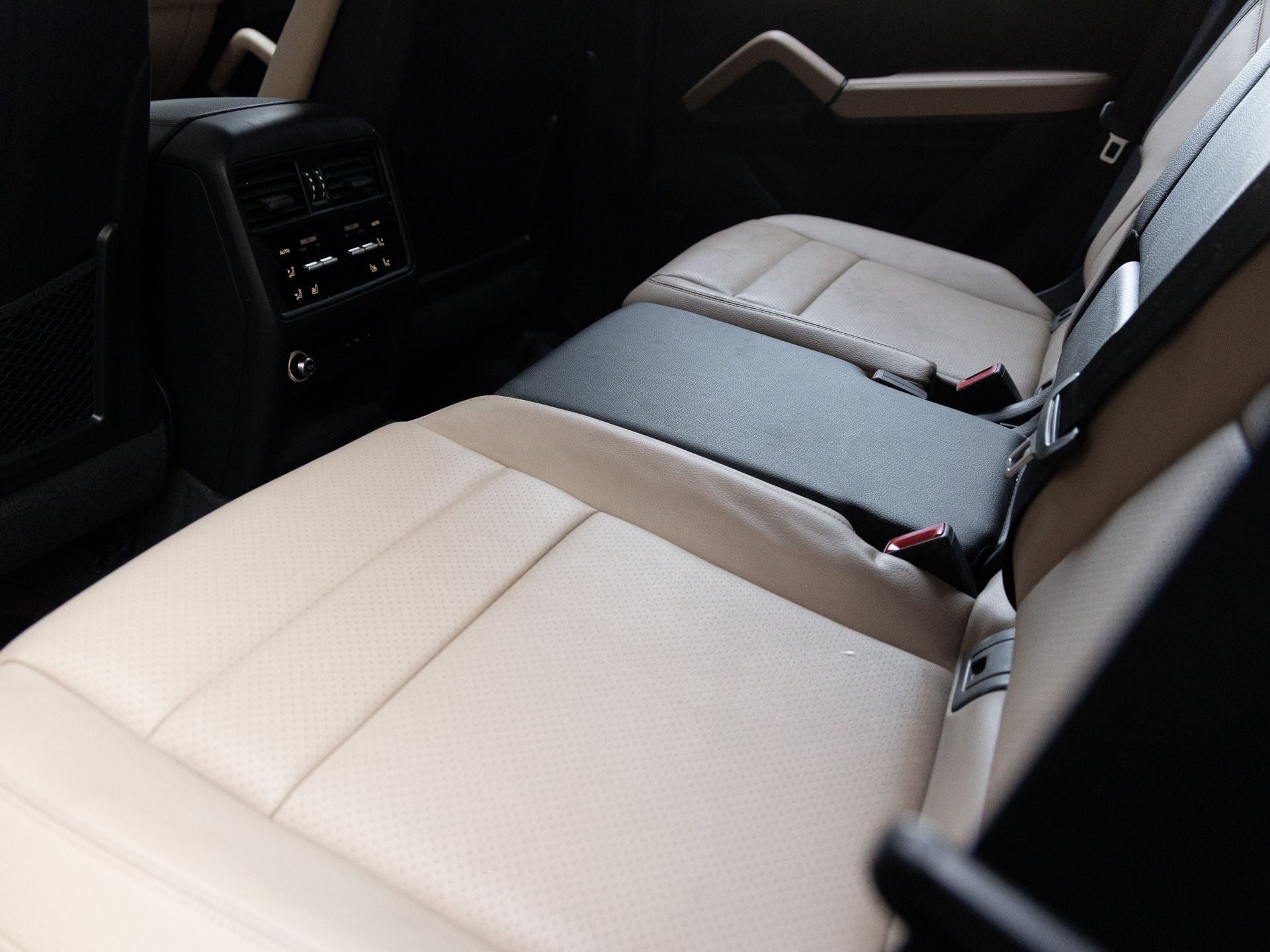 2025 Porsche Cayenne Base