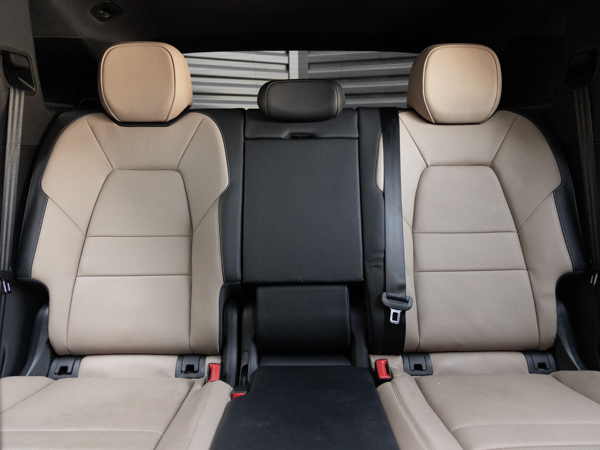 2025 Porsche Cayenne Base