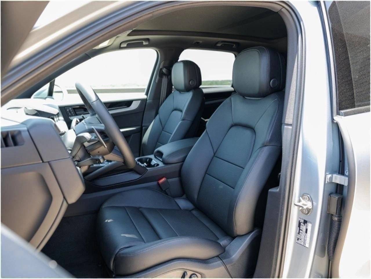 2025 Porsche Cayenne Cayenne