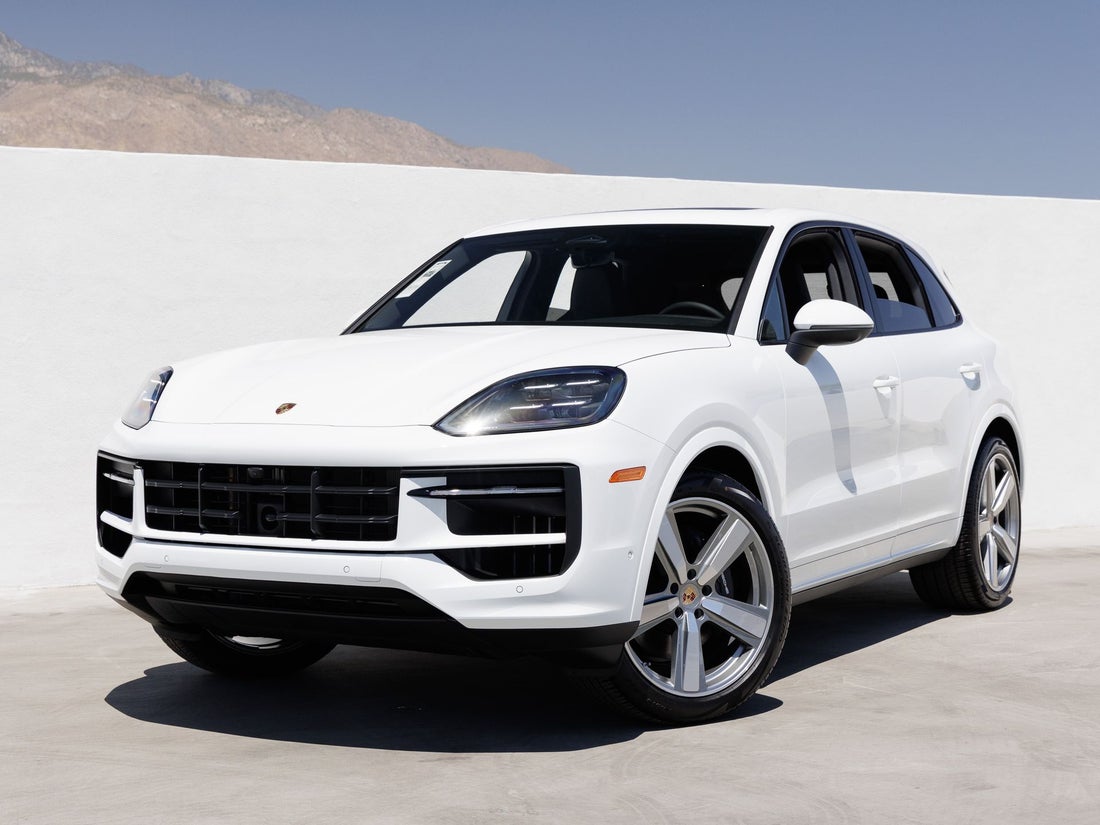 2026 Porsche Cayenne — photo 1 of 41