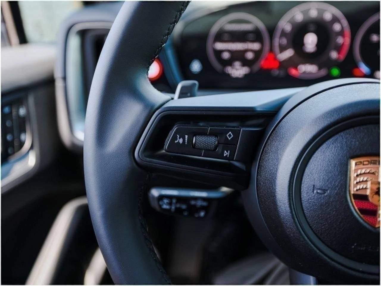 2025 Porsche Cayenne Cayenne