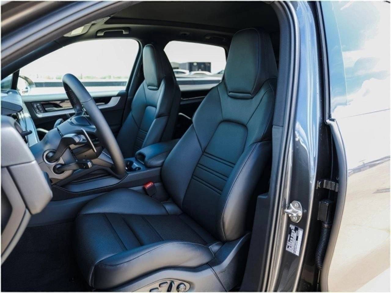 2025 Porsche Cayenne Cayenne