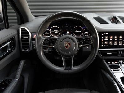 2023 Porsche Cayenne Base