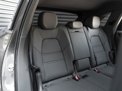 2023 Porsche Cayenne Base