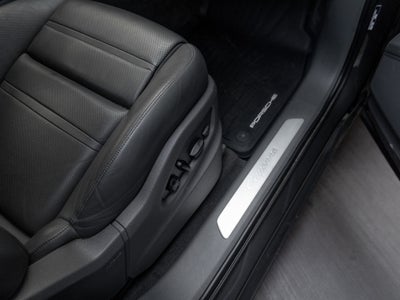 2023 Porsche Cayenne Base