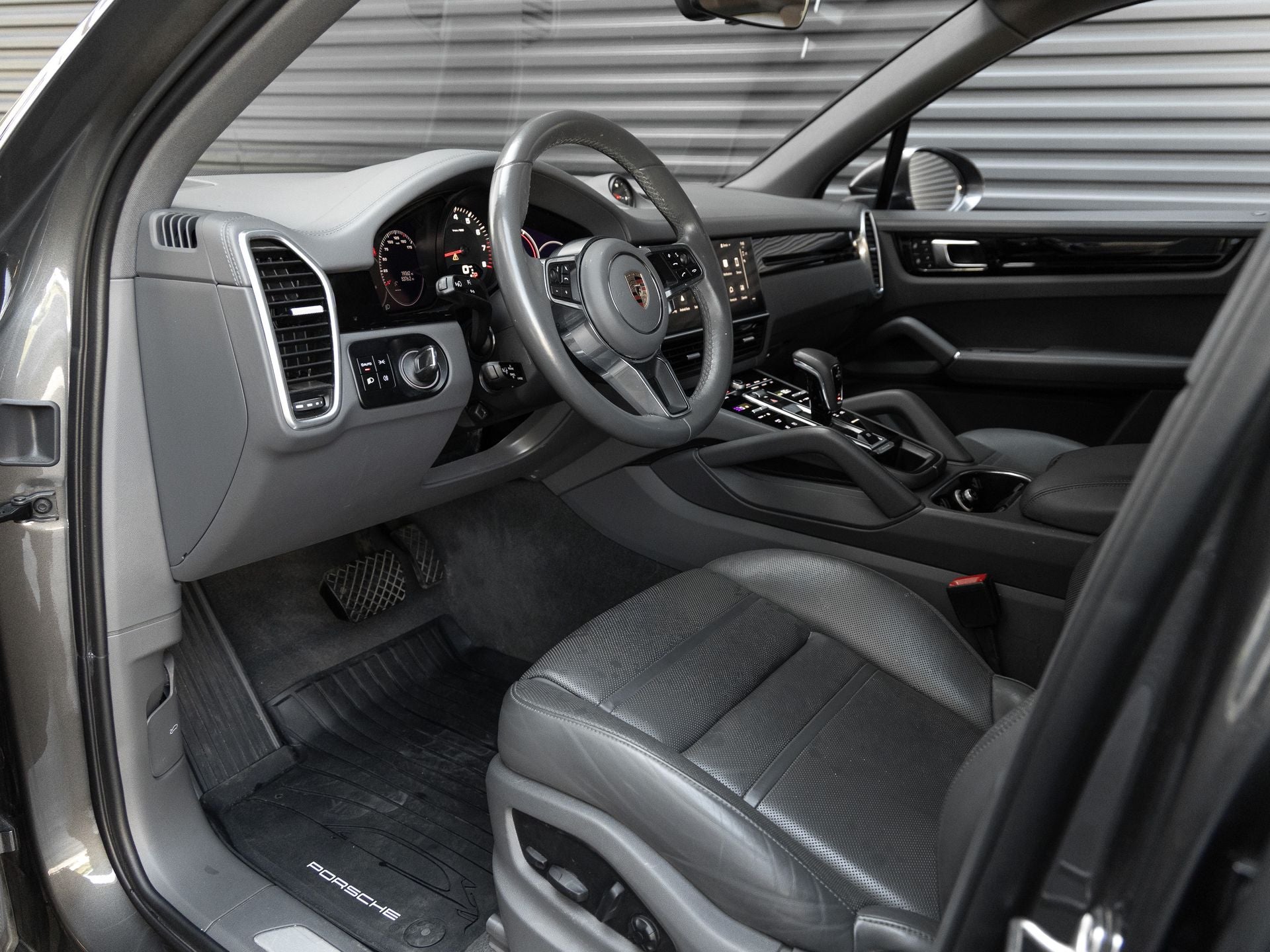2023 Porsche Cayenne Base