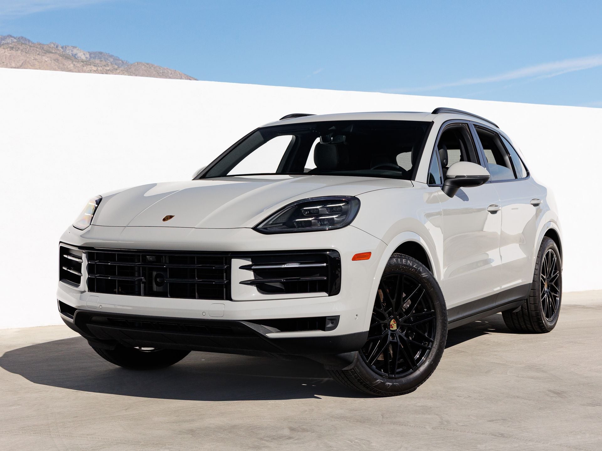 2024 Porsche Cayenne -'s photo