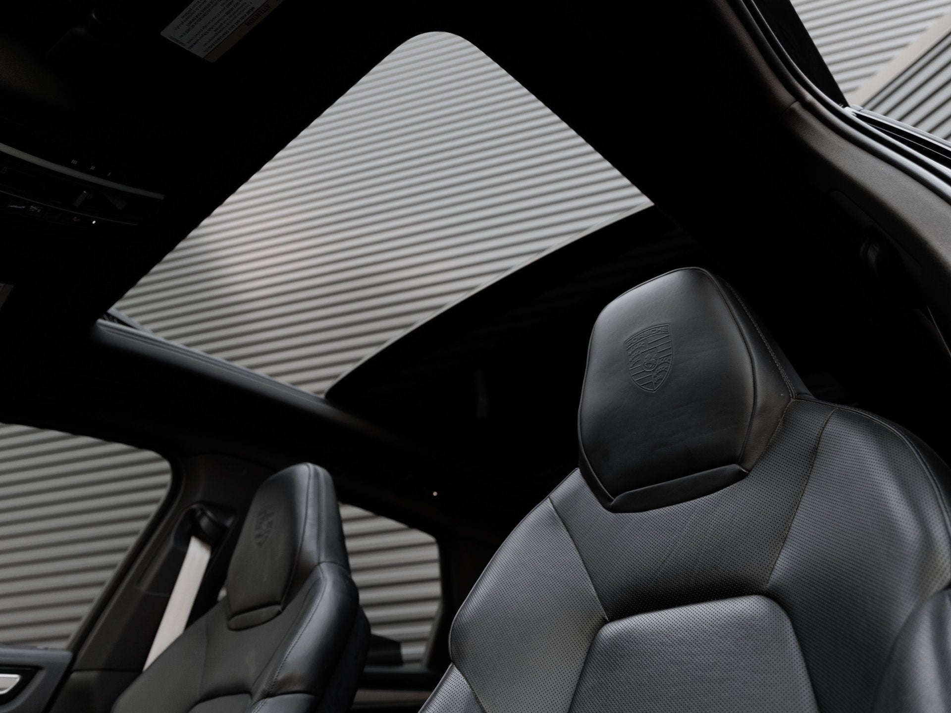 2023 Porsche Cayenne Cayenne Platinum Edition