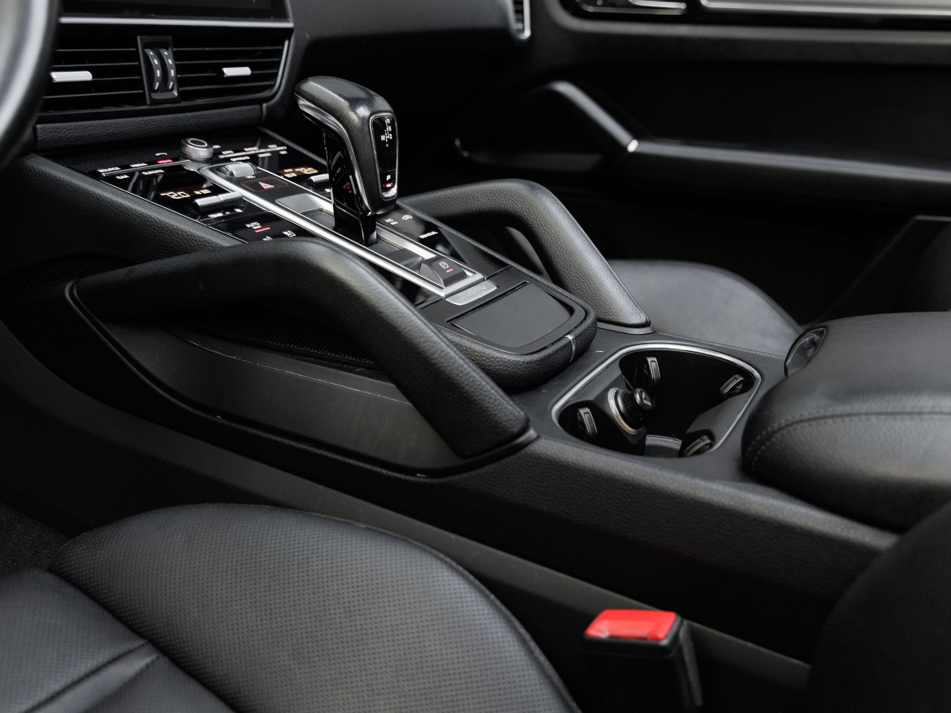 2023 Porsche Cayenne Cayenne Platinum Edition