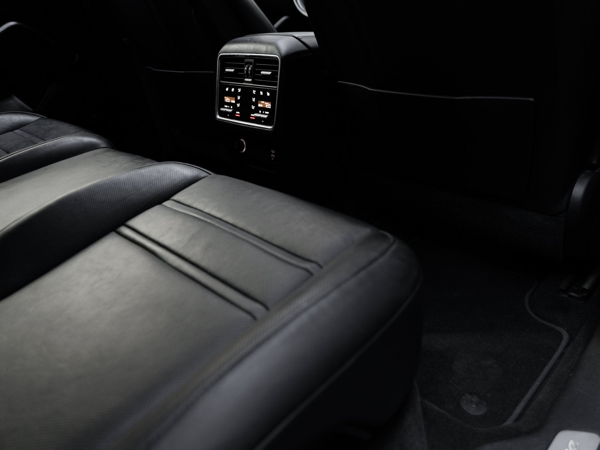 2023 Porsche Cayenne Cayenne Platinum Edition