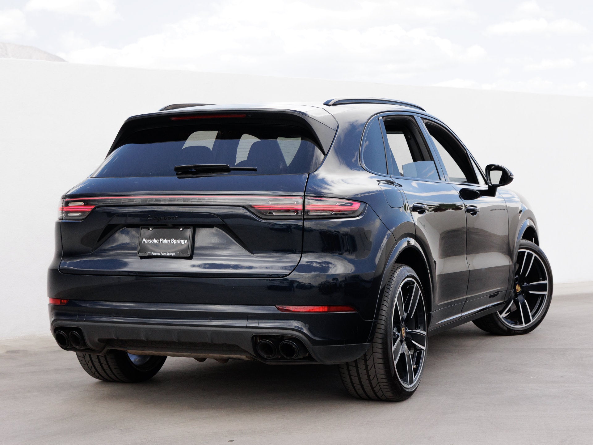 2023 Porsche Cayenne Cayenne Platinum Edition