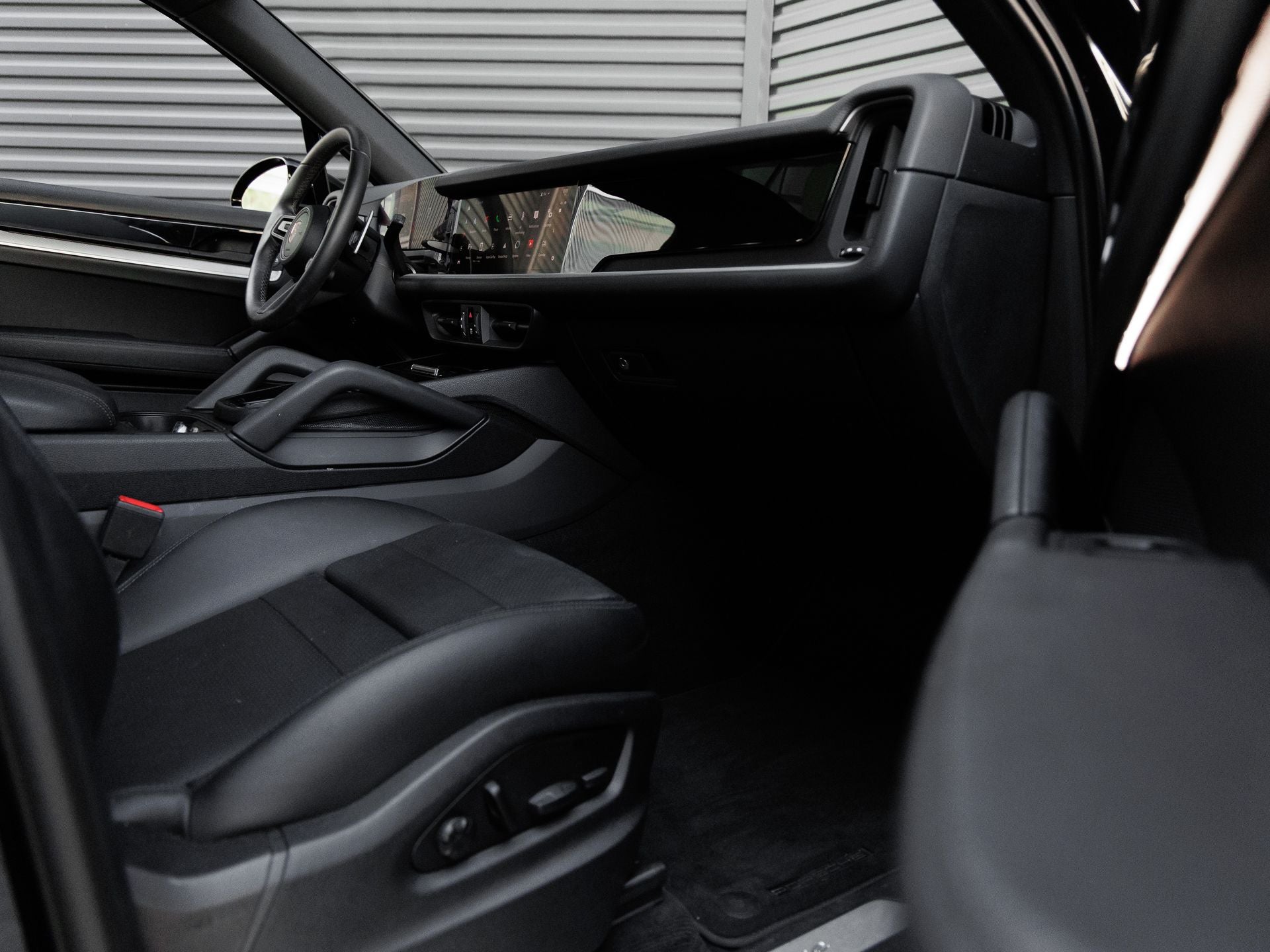 2024 Porsche Cayenne Base