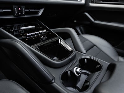 2025 Porsche Cayenne Base