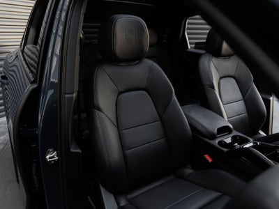 2025 Porsche Cayenne Base