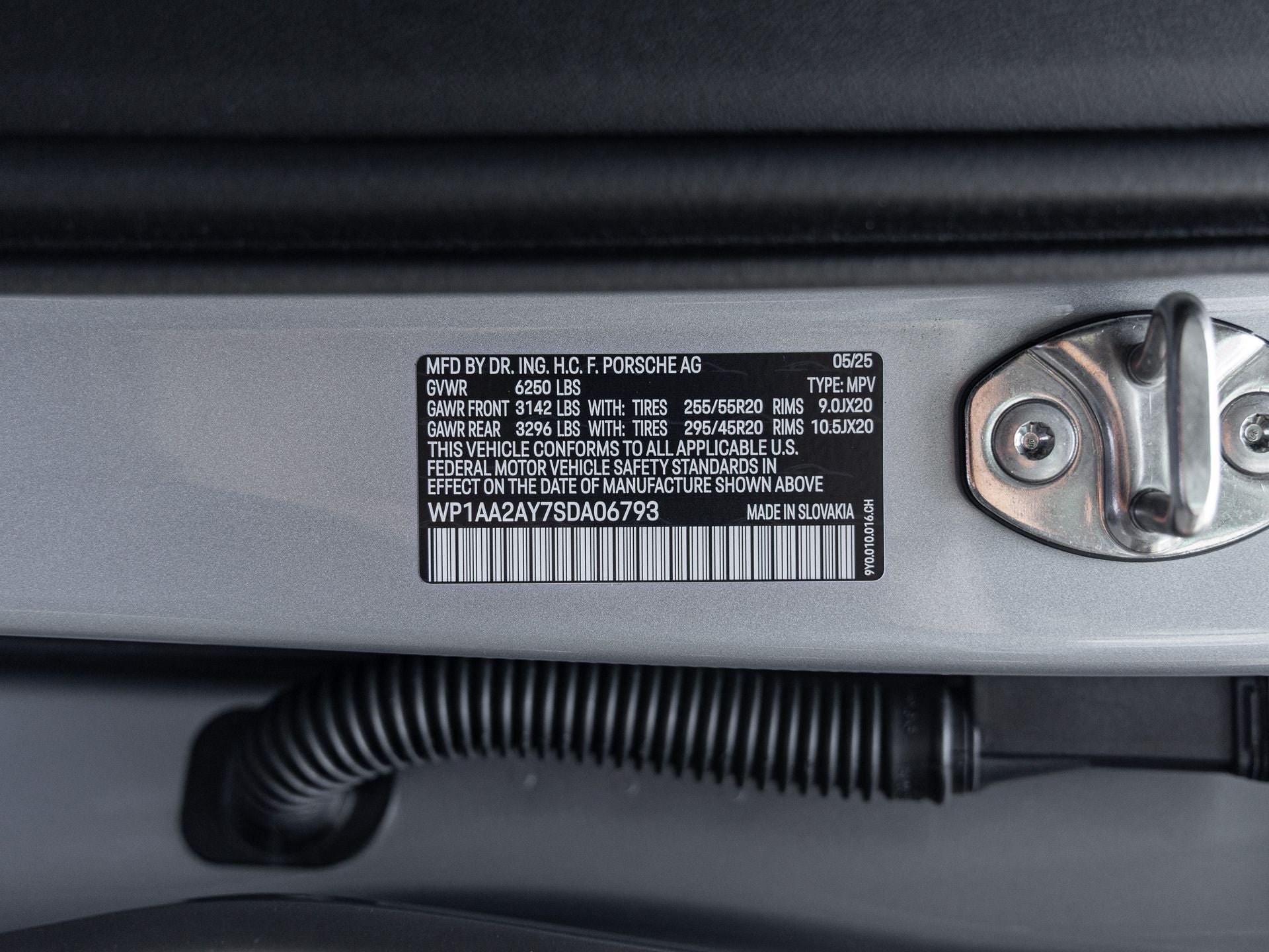 2025 Porsche Cayenne Base