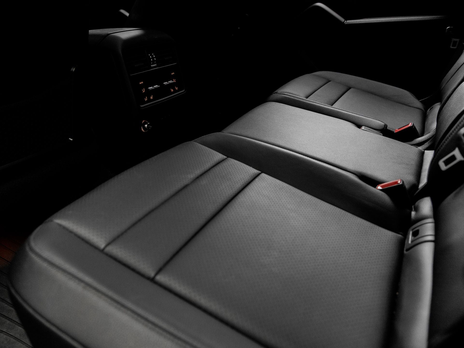 2025 Porsche Cayenne Base