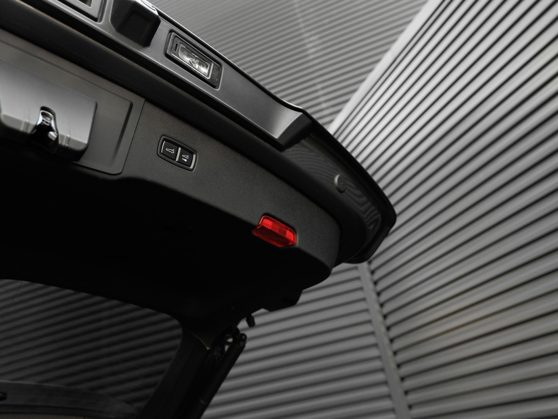 2025 Porsche Cayenne Base