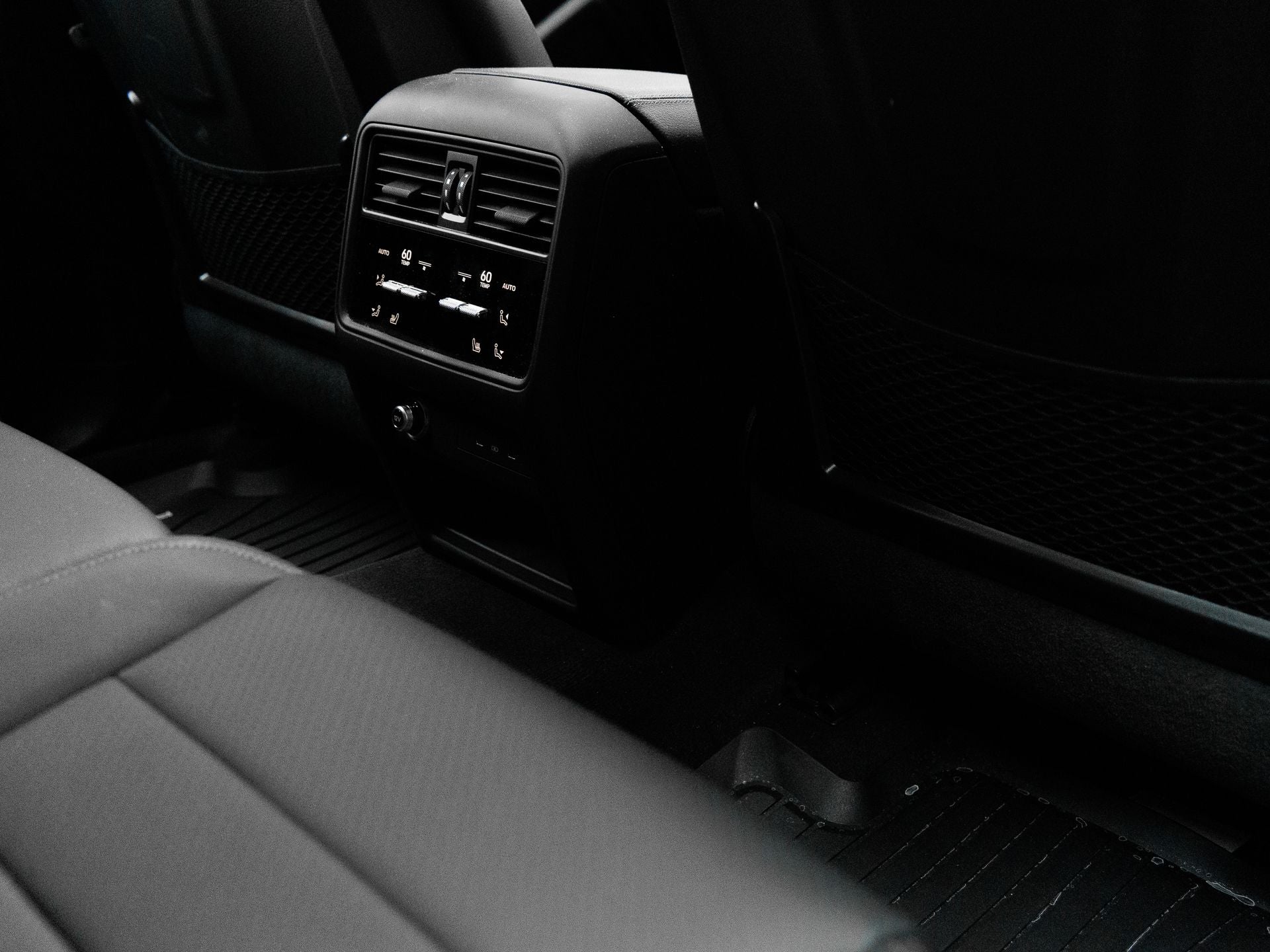 2025 Porsche Cayenne Base