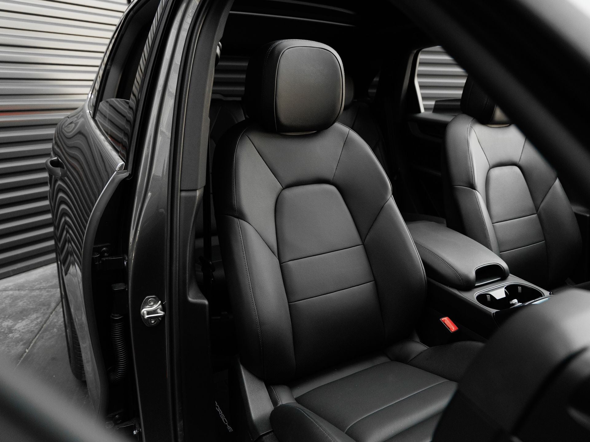 2025 Porsche Cayenne Base
