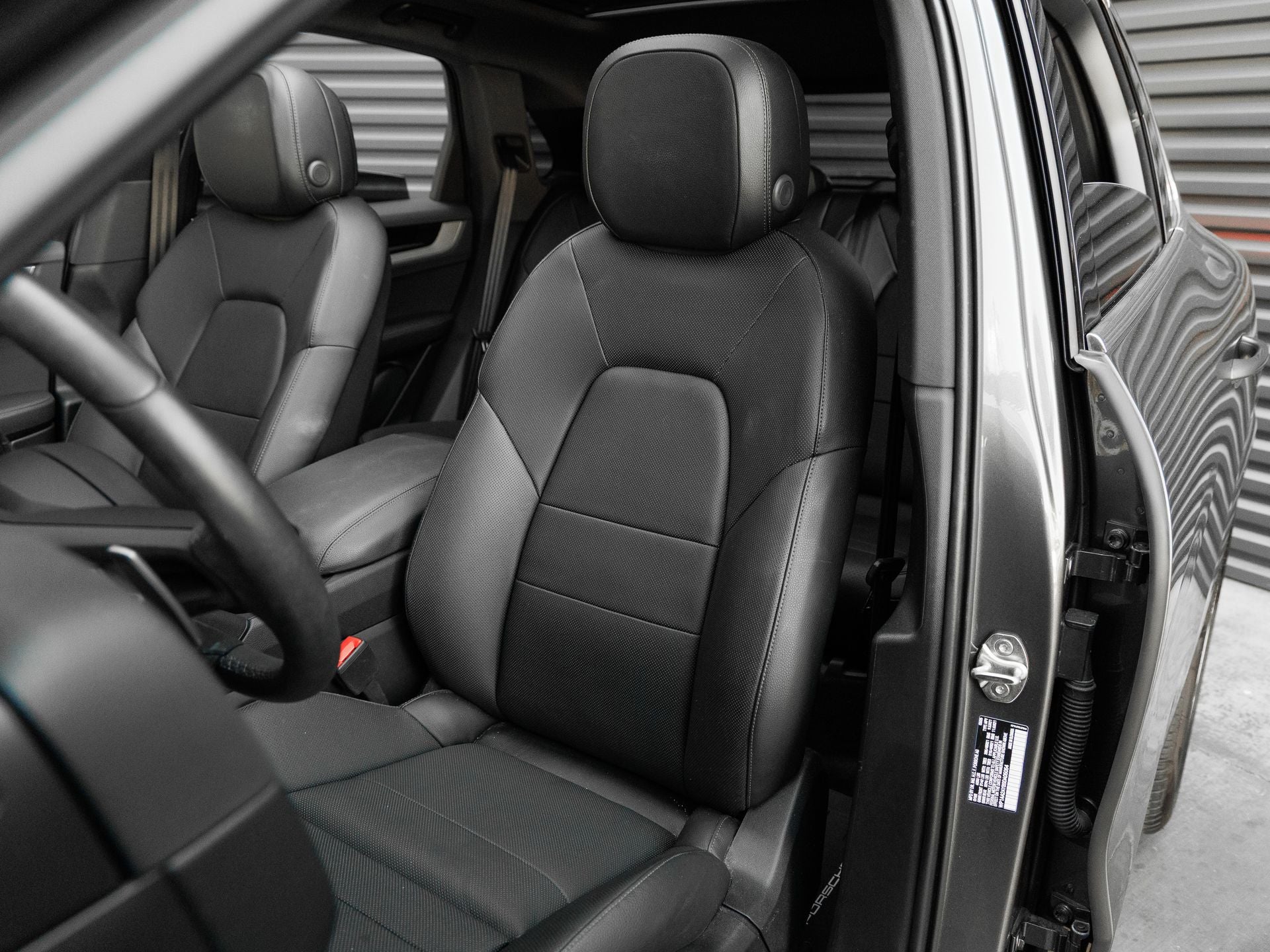 2025 Porsche Cayenne Base