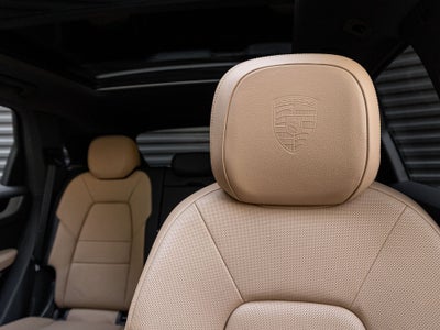 2025 Porsche Cayenne Base