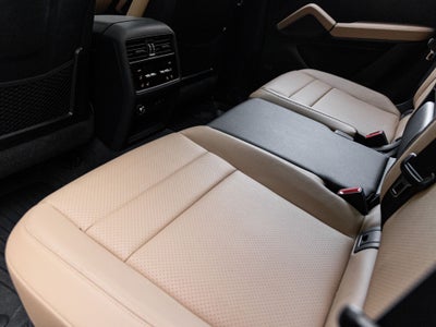 2025 Porsche Cayenne Base