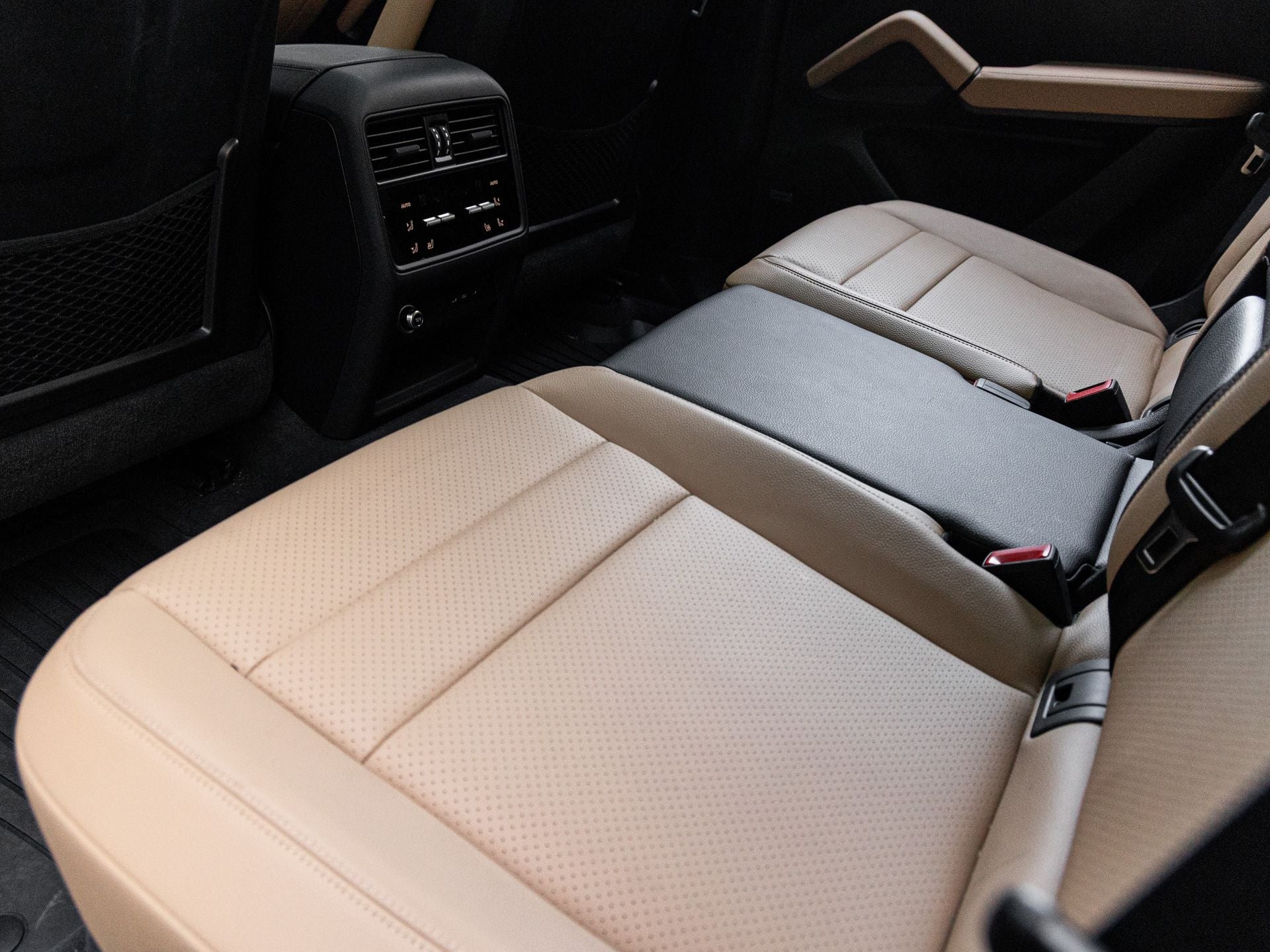 2025 Porsche Cayenne Base