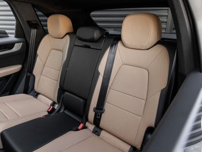 2025 Porsche Cayenne Base