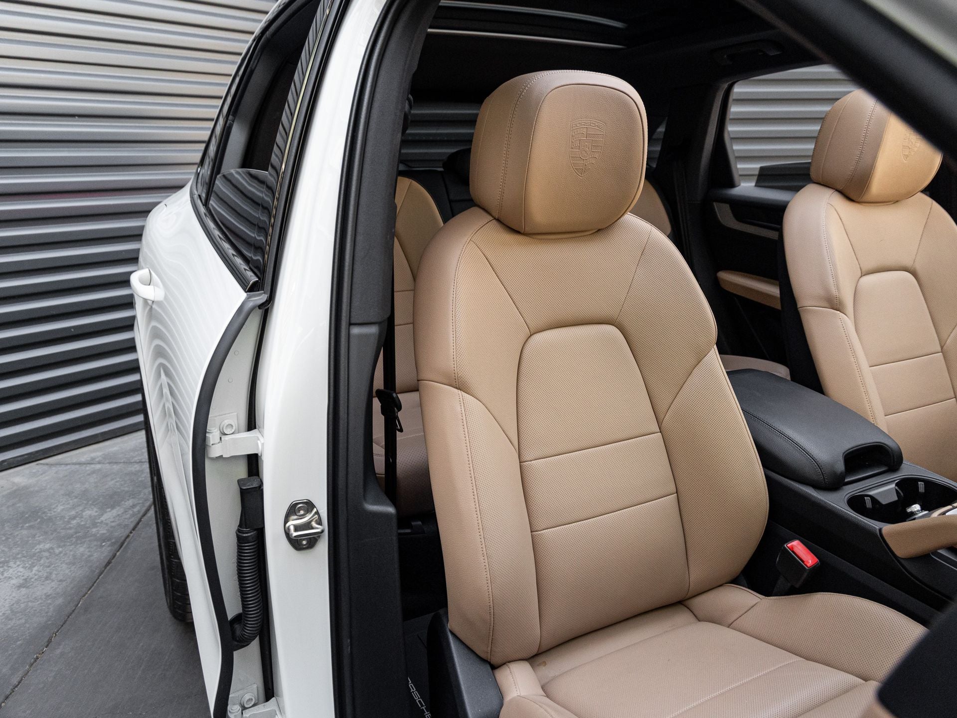 2025 Porsche Cayenne Base